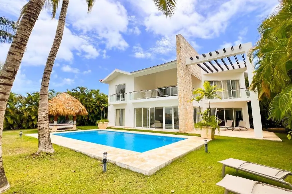 New Lake View Villa Cocotal Golf location